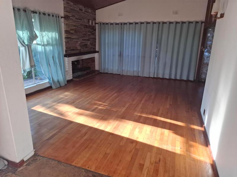 4 Bedroom Property for Sale in Oostersee Western Cape